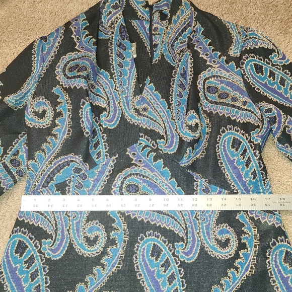 Blue Long Sleeve Wrap Gown with Mandarin Collar - Picture 4 of 9